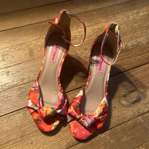 Betsey Johnson Floral Block Heel Ankle Strap Sandal - Picture 3 of 11